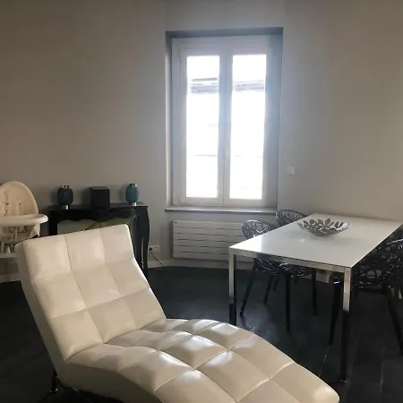 Apartment Palace